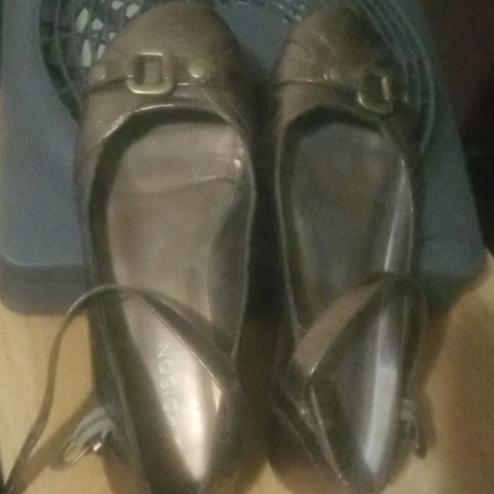 Shoes - Picture 2 of 4